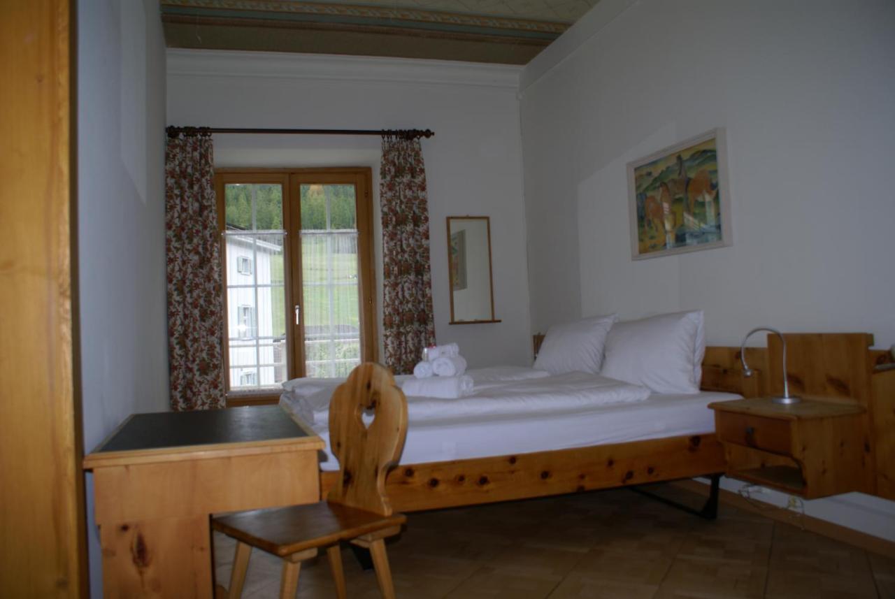 Hotel Historisches Piz Ela Berguen