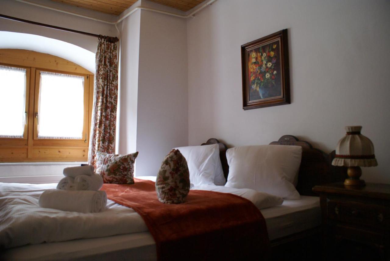 Hotel Historisches Piz Ela *